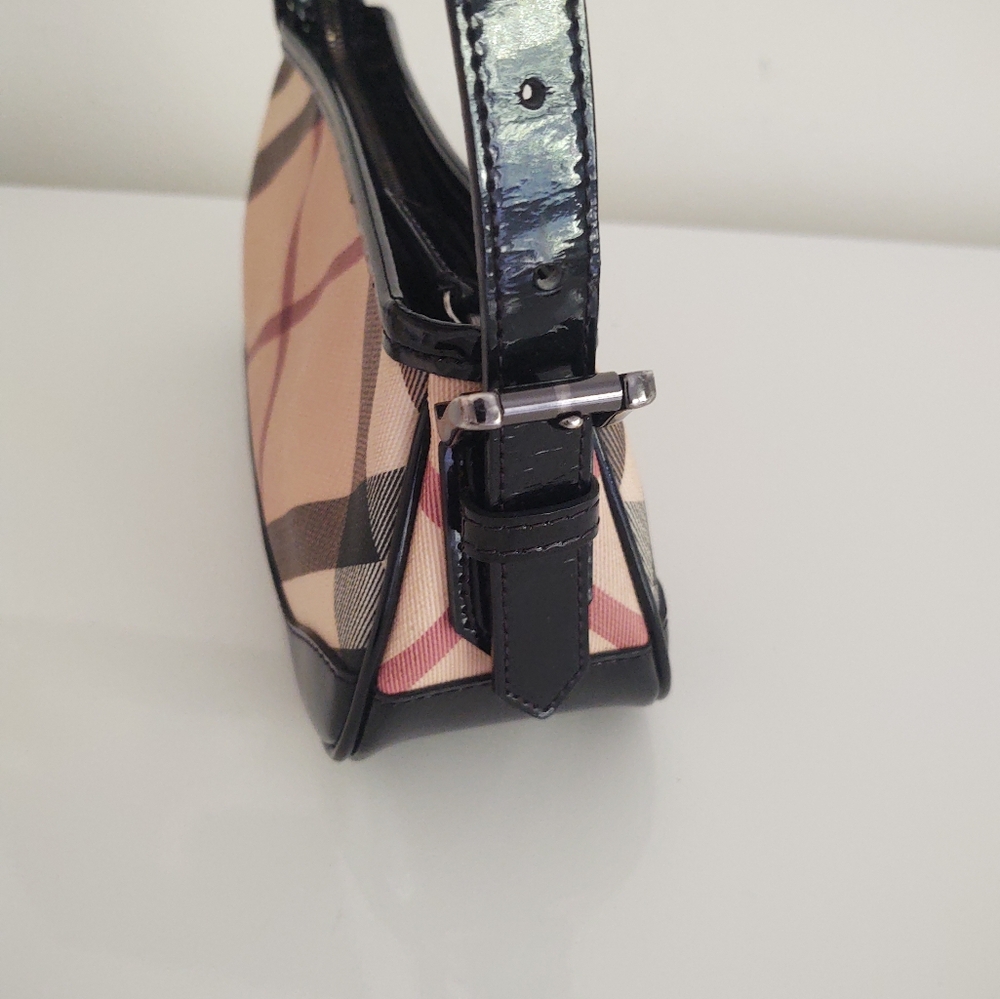 Burberry Checkered Shoulder Bag - Picture 4 of 11